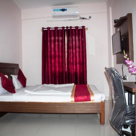 Hotel Royal Suites Bangalore Exterior foto