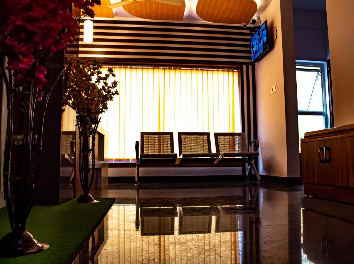 Hotel Royal Suites Bangalore Exterior foto